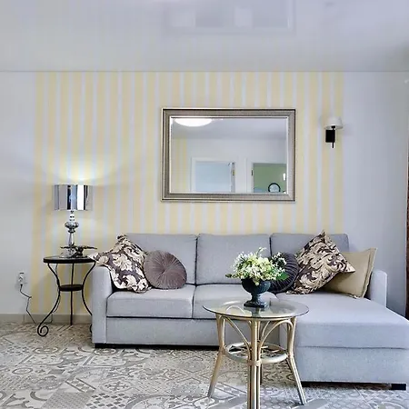 Maraverde 2 Bedroom Apartment *